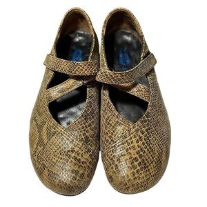 Wolky Passion Beige Snake Print Leather Mary Janes Adj Strap-Women's 38 US 7